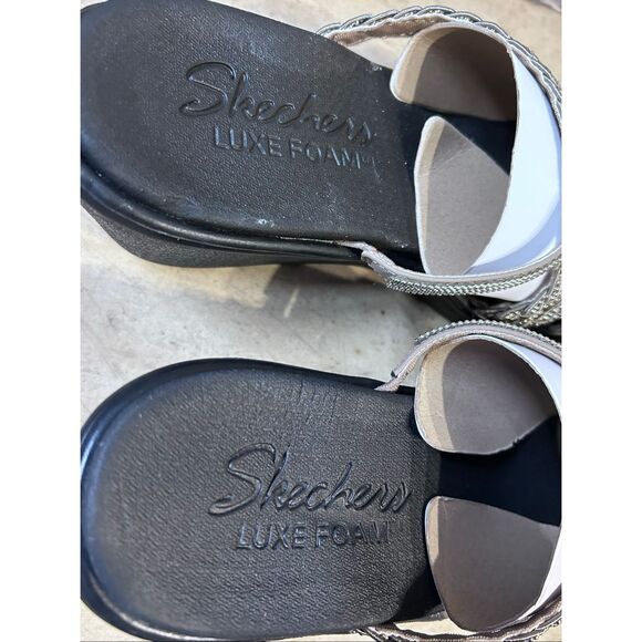 Skechers Luxe Foam Taupe & Silver Wedge Sandals Women’s Size 11 - Picture 6 of 9